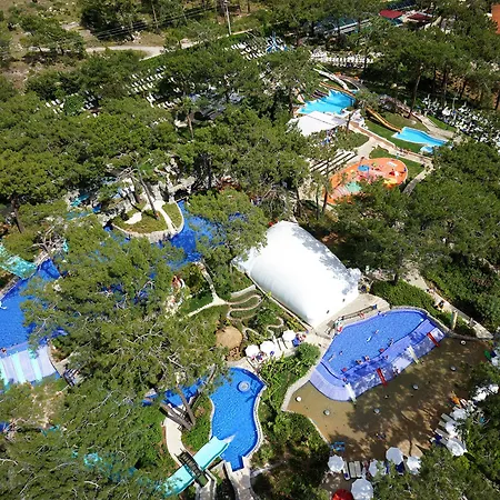 אתר נופש Liberty Lykia 5*